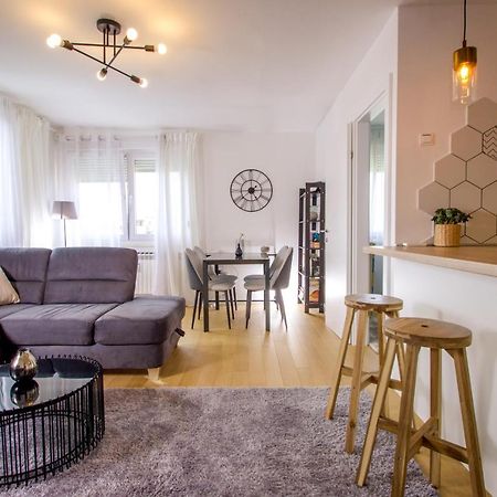 Apartment Zagreb 213 ภายนอก รูปภาพ